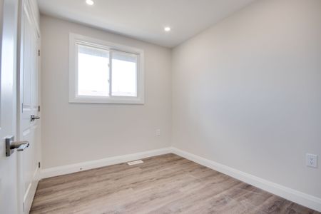 For Lease - 279 Barrick Road Unit# UPPER 1, Port Colborne, Ontario - Photo 4