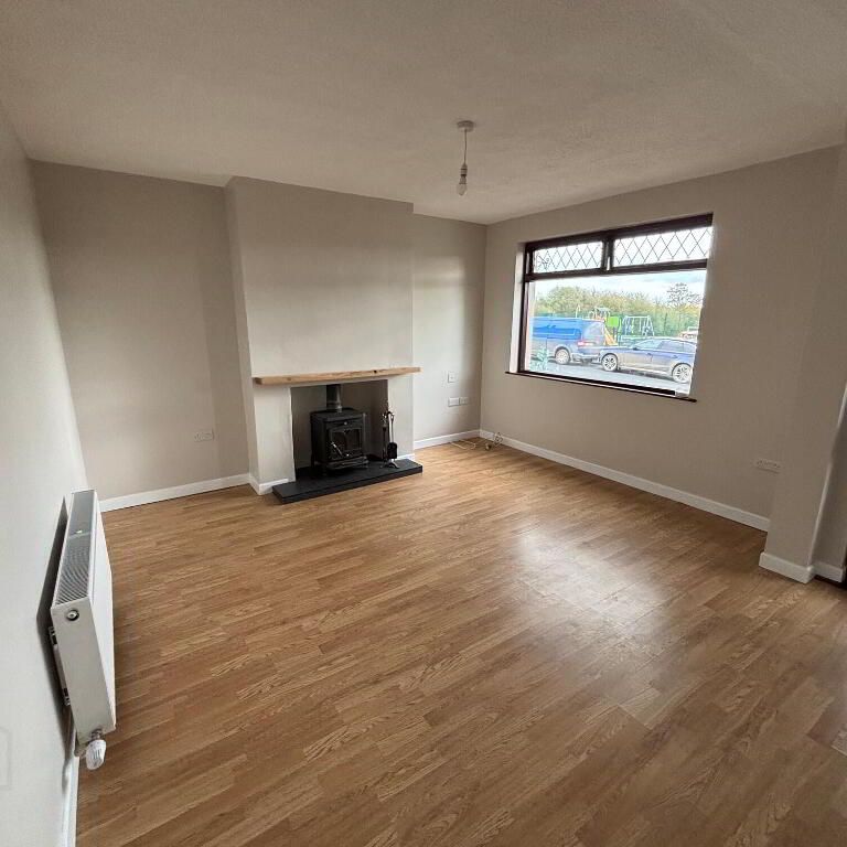 33 Churchill Place, Waringstown, BT66 7QS - Photo 1