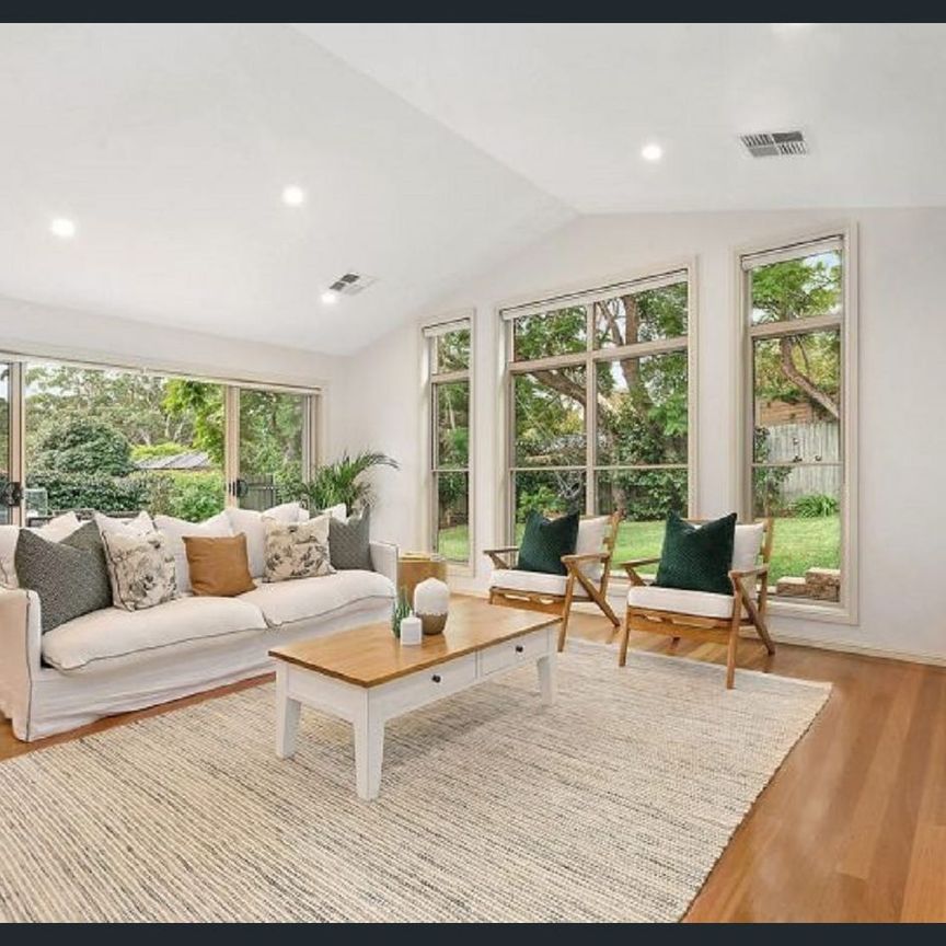 BEAUTIFUL, EASY CARE, MODERN HOME IN A TRANQUIL FAMILY FRIENDLY STREET - Photo 1