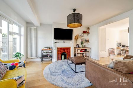 3 bedroom semi-detached house to rent - Photo 2