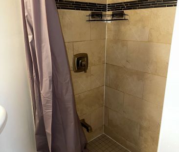 211 Ellington Drive #Main - Photo 4