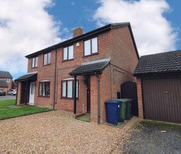 3 bedroom semi-detached house to rent - Photo 2