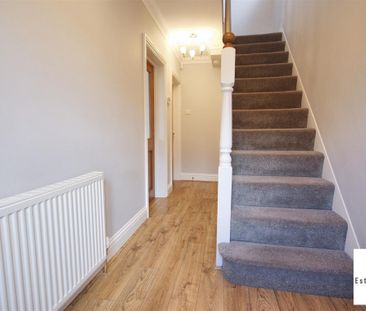 3 Bedroom House - Semi-Detached To Let - Photo 3