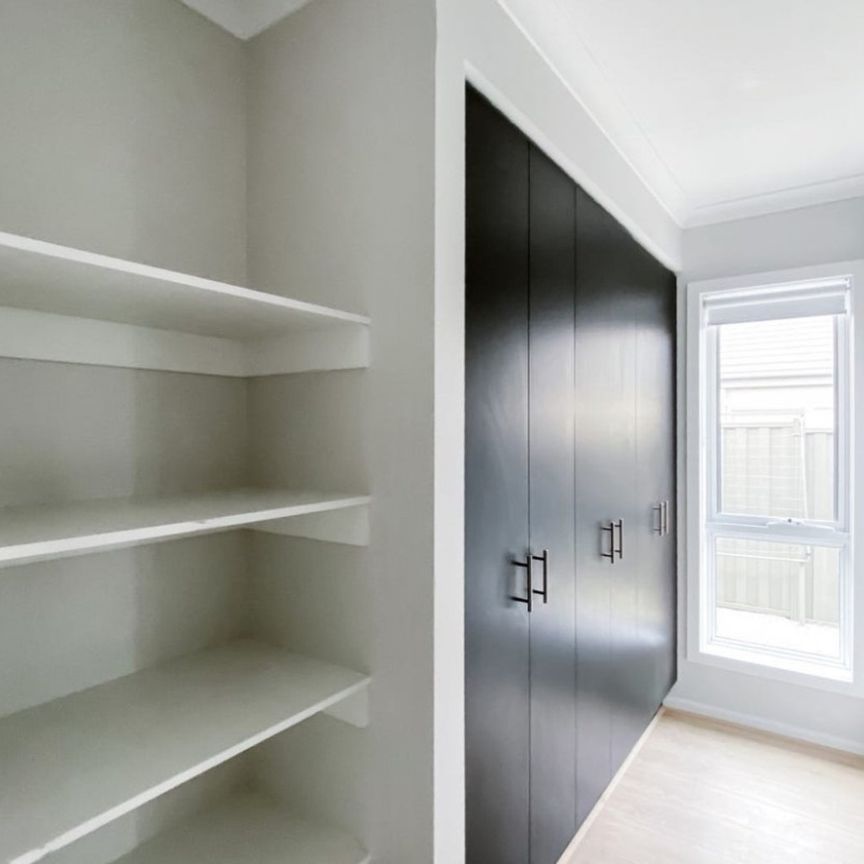 MODERN CO-LIVING PROPERTY - Photo 1