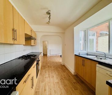 3 bedroom terraced house to rent - Photo 4
