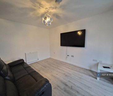 4 bedroom detached house to rent - Photo 1