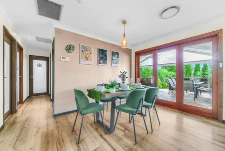 Beautifully Presented Cranebrook Home with Spacious Outdoor Entertaining - Photo 3