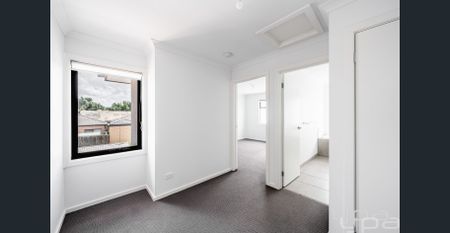 Location Location! - Photo 2