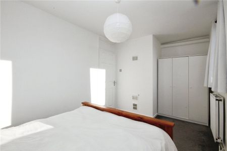 Hanson Close, London, SW12 9QA - Photo 5