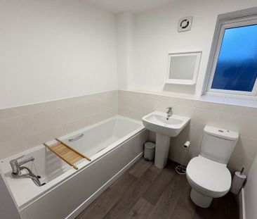 2 bedroom flat to rent - Photo 6