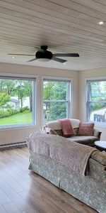🏡 À LOUER — MAGNIFIQUE MAISON DE 3 CHAMBRES AU BORD DE L’EAU 🏡🌊 📍 Papineauville, Québec - Photo 3