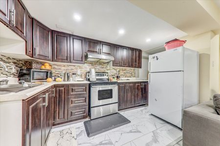 For Lease - 138 West Lawn Crescent Unit# Bsmt, Whitchurch-Stouffville, Ontario - Photo 5