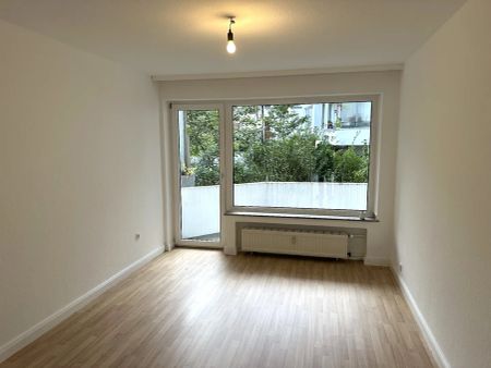 Düsseldorf-Düsseltal! Frisch renovierte 3-Zimmer-Balkonwohnung mit PKW-Stellplatz! - Photo 5