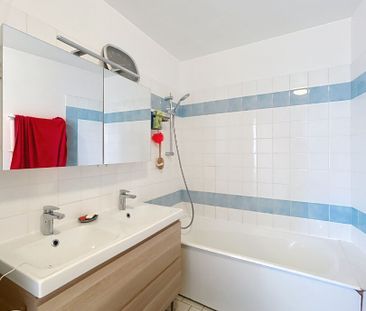 Appartement à louer - REIMS - CENTRE - CAMILLE LENOIR - Photo 6