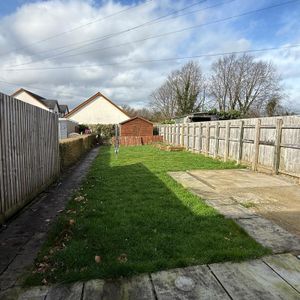 2 bedroom semi-detached house to rent - Photo 2