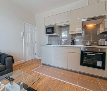 1 bedroom apartment to rent - Photo 2