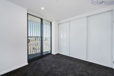 Two bedroom apartment on level 6 with stunning views over to Newcastle Harbour, Marina and city - Photo 4