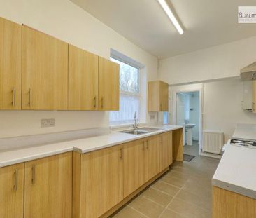 3 bedroom terraced house to rent - Photo 4