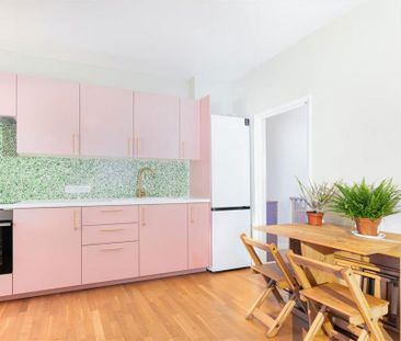 2 bedroom flat to rent - Photo 4