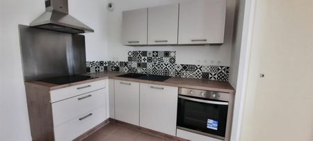 Location Appartement 2 pièces 45m² THONON LES BAINS 74200 - Photo 5