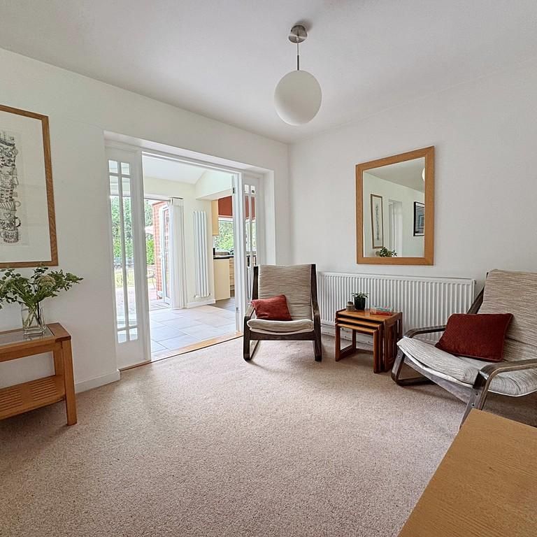 5 bedroom detached house to rent - Photo 1