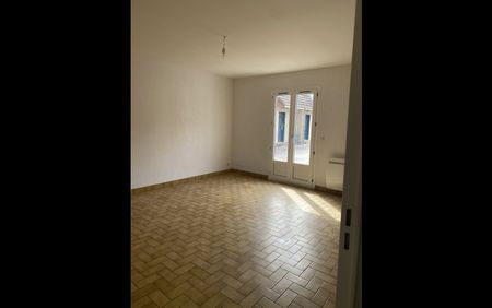 Location Maison 4 pièces 81 m² Vatan - Photo 2