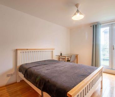 3 bedroom flat to rent - Photo 1