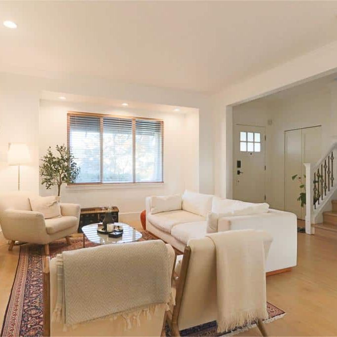 210 Furness St, New Westminster - Photo 1