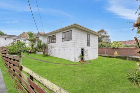 Charming 2 bedroom family home - Photo 5