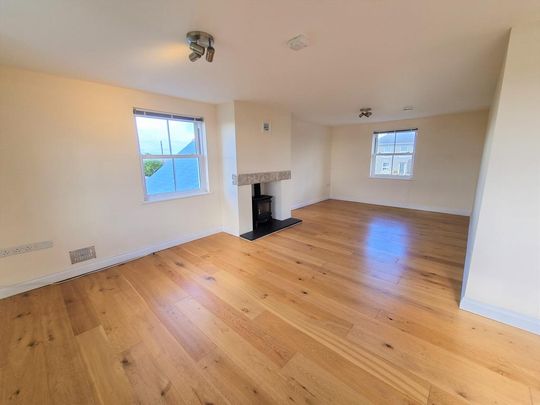 4 bedroom detached house to rent - Photo 1