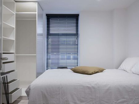 Apt 2, Aberdeen House Room 1 - Photo 4