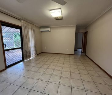 Gorgeous House!! - Photo 1