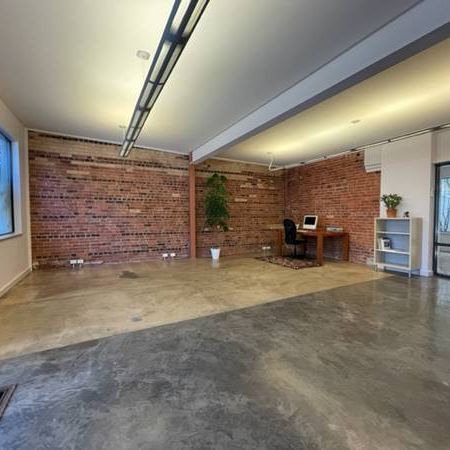 APT or LIVE/WORK on main floor - Exposed Brick - Photo 3