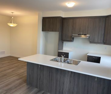 For Lease - 899 Ash Gate, Milton, Ontario - Photo 2