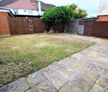 St. Peters Road, Reading, RG6 - Photo 2