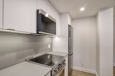 3421 Durocher Street - Photo 3