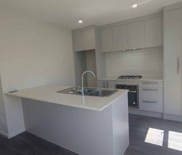 Lovely 4 bedrooms Home - Photo 3