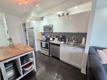 For Lease - 20 Bruyeres Mews Unit# 2213, Toronto, Ontario - Photo 3