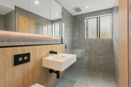 STUNNING RENOVATED UNIT IN THE HEART OF COOLANGATTA - Photo 5