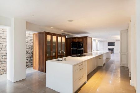 8 bedroom townhouse to rent - Photo 2