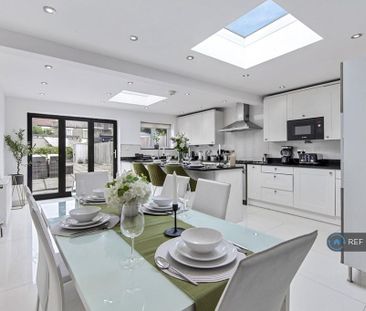 6 bedroom terraced house to rent - Photo 3