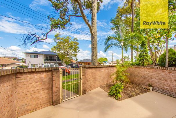 2 Bedroom Townhouse Situated in a Quiet Location - Photo 1