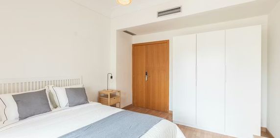 Carrer dHernán Cortés, Valencia, Valencian Community 46004 - Photo 2