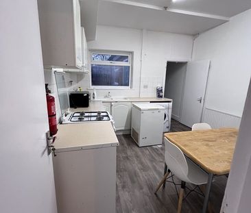 2 Bed Terraced House, Brailsford Road, M14 - Photo 6