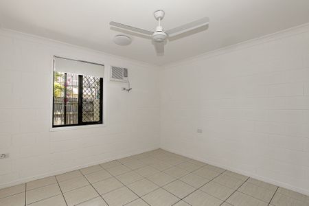 1/13 Granville Street, Pimlico - Photo 2