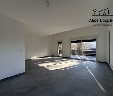 Location Appartement 3 pièces 83m² BRENTHONNE 74890 - Photo 3