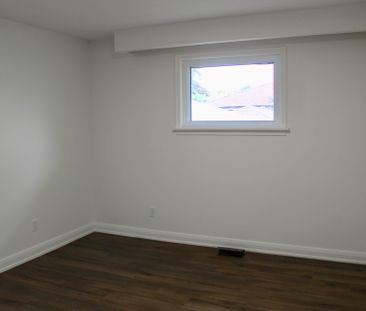 For Lease - 23 Wedgewood Drive, Toronto, Ontario - Photo 3