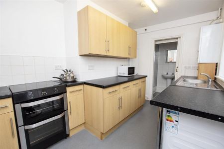 4 bedroom house to rent - Photo 5