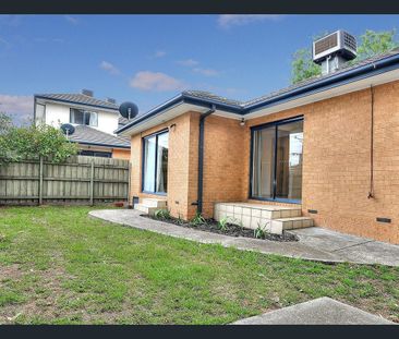 Modern Living in Convenient Glen Waverley Location - Photo 4