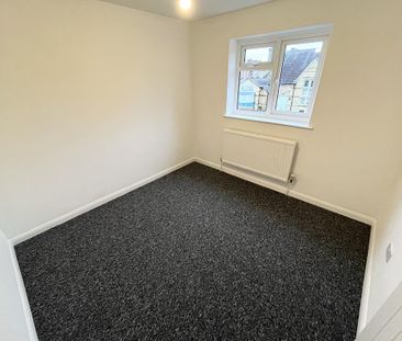 4 bedroom detached house to rent - Photo 4